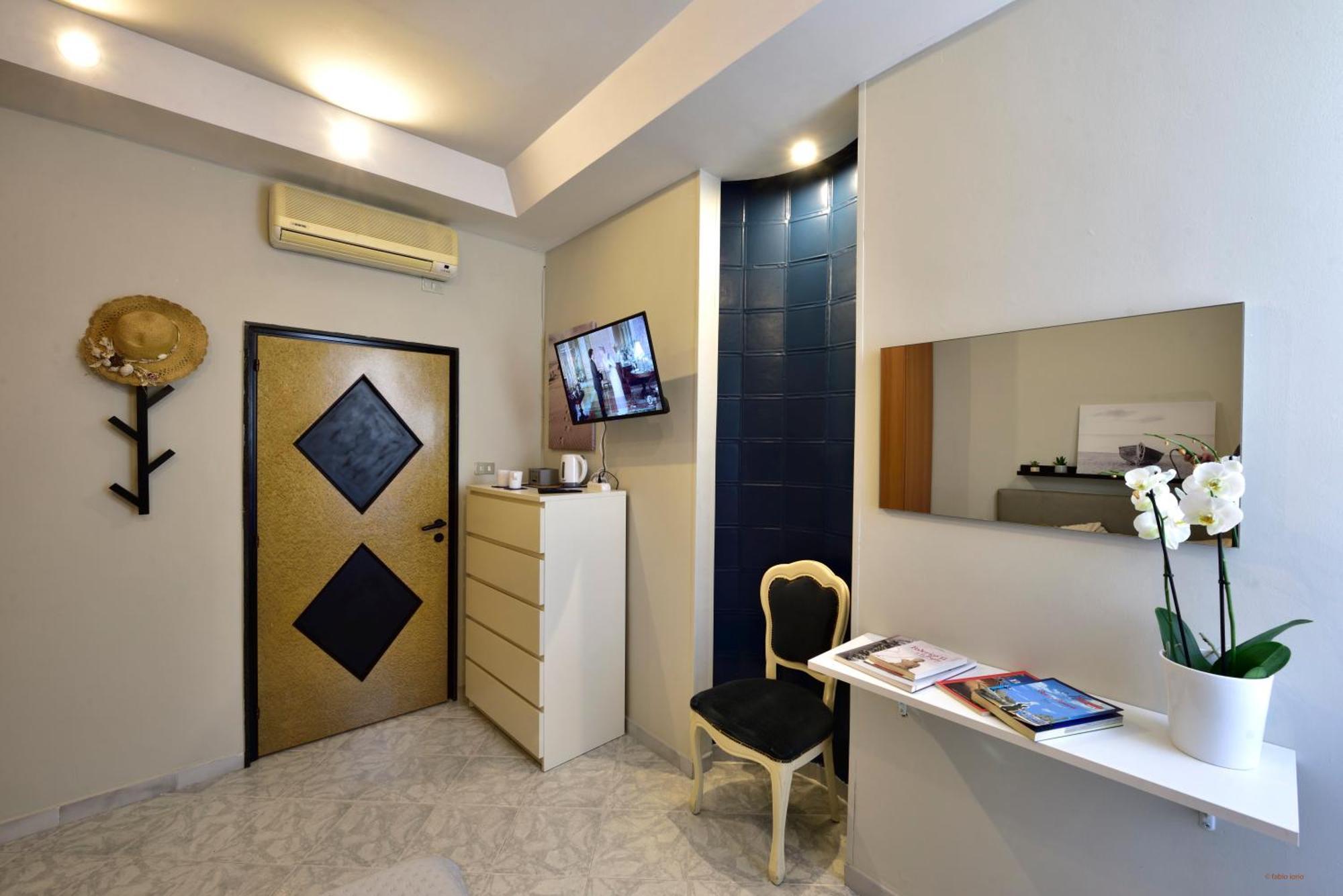 Ciaobari - Elegant 4 Bedrooms In The Heart Of Old Town Apartment